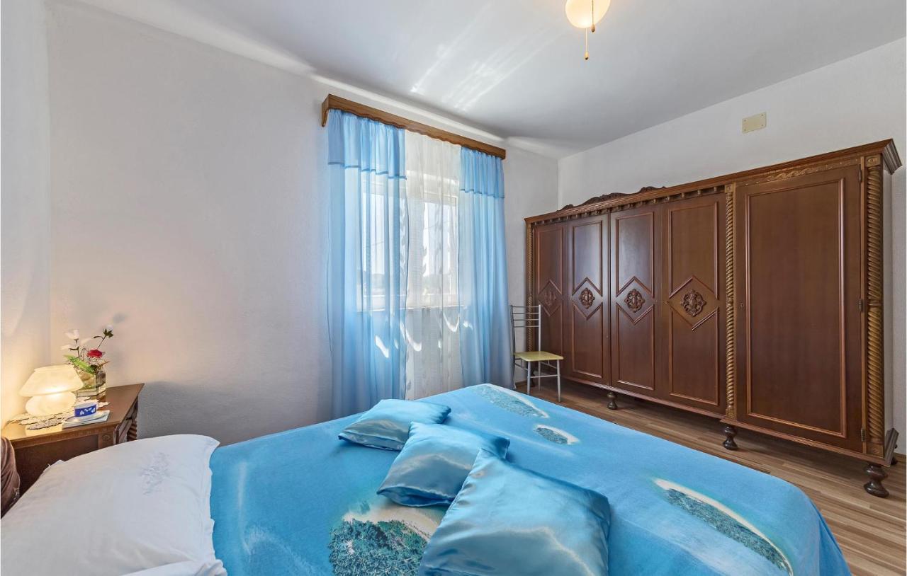 2 Bedroom Lovely Apartment In Labin ลาบิน ภายนอก รูปภาพ