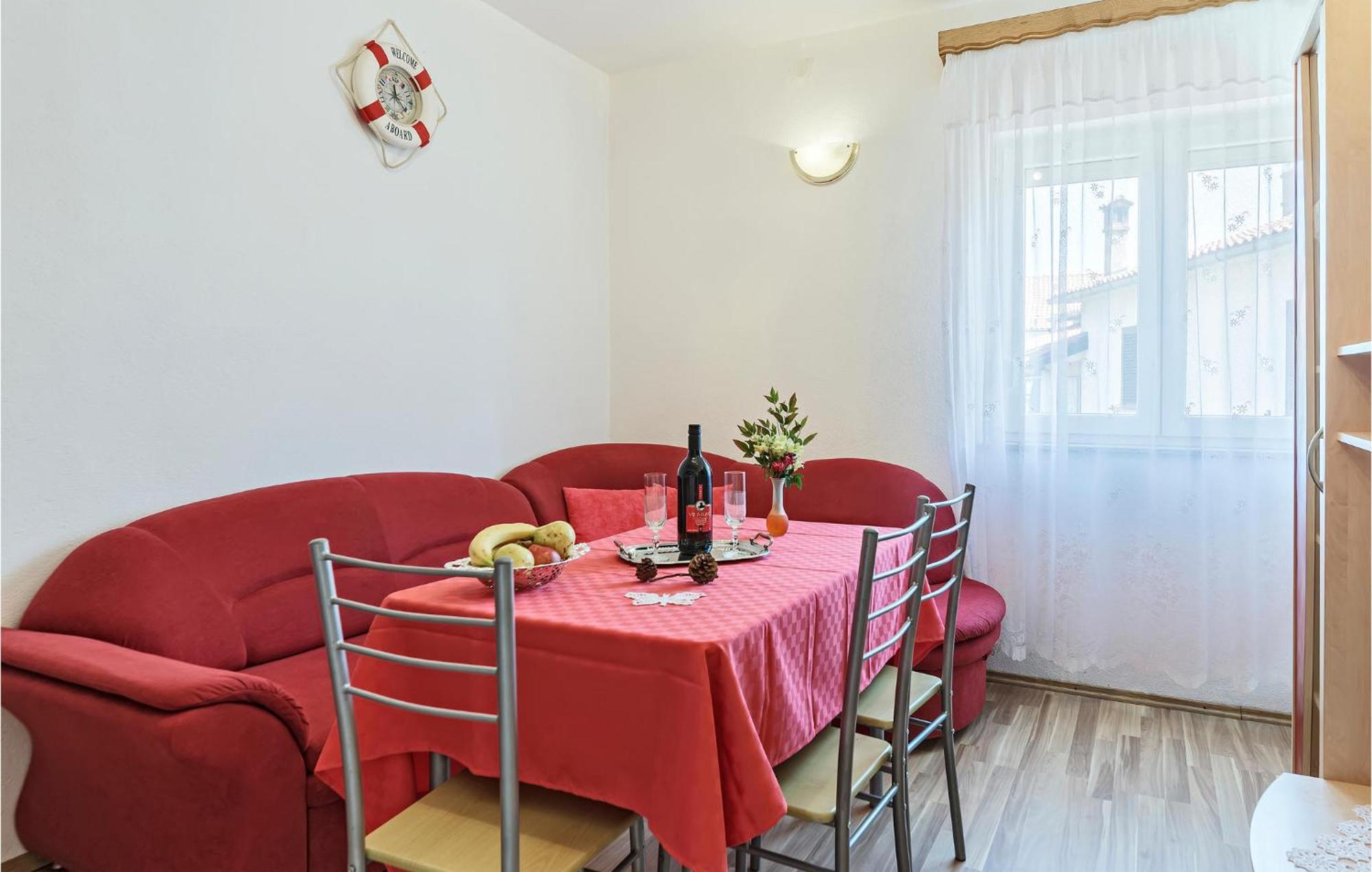 2 Bedroom Lovely Apartment In Labin ลาบิน ภายนอก รูปภาพ